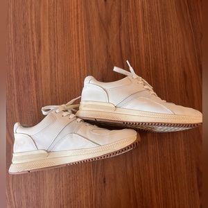 Everlane Trainer Sneaker, Cream/Off White, Size 8, Great Used Condition
